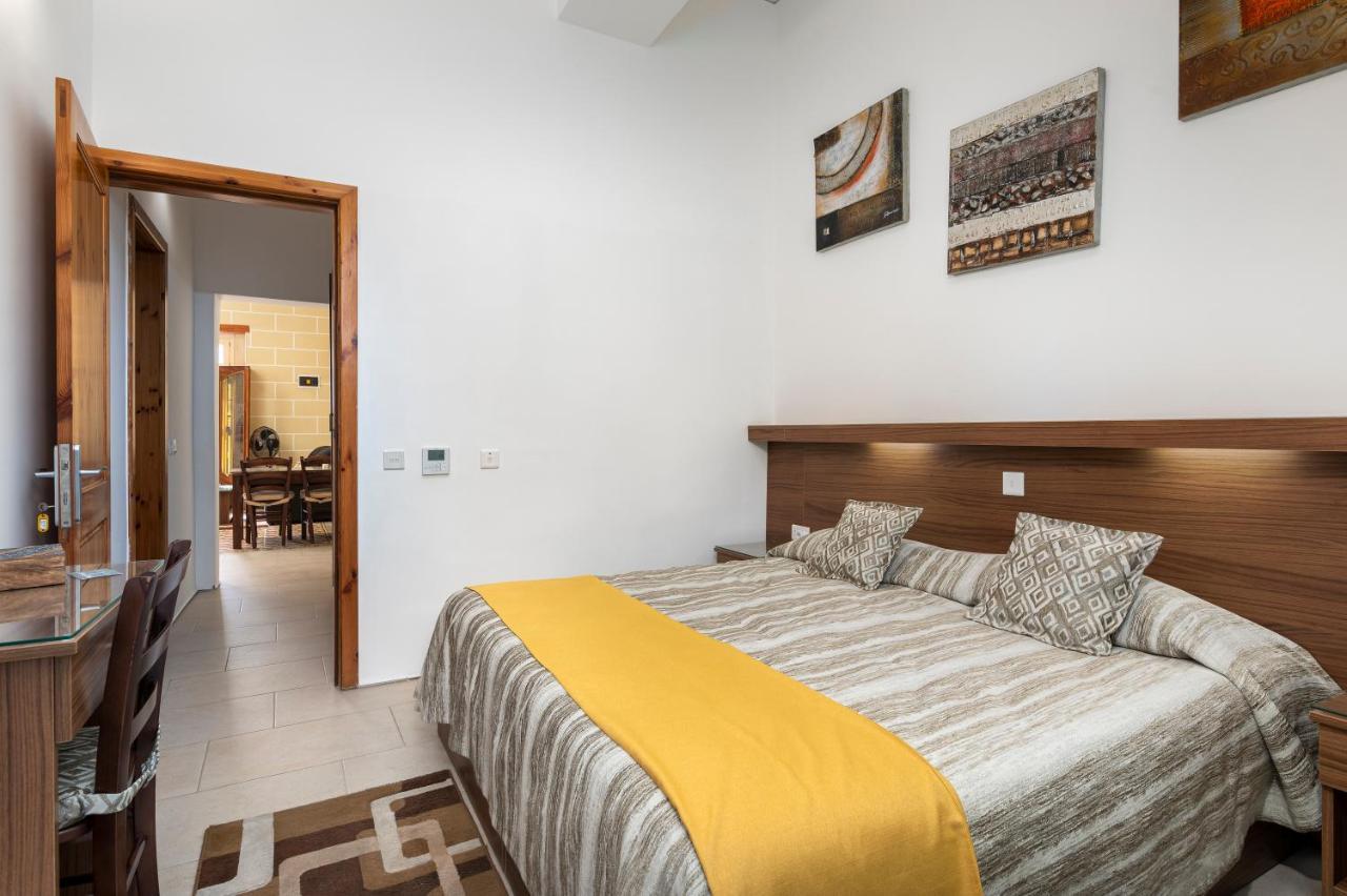 Quayside Apartments Marsaxlokk Exterior photo