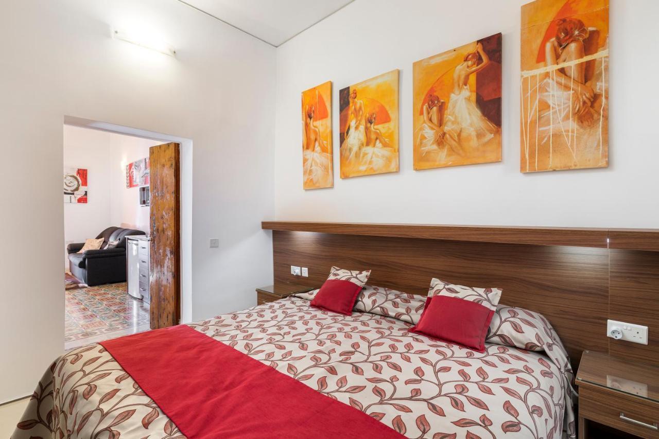 Quayside Apartments Marsaxlokk Exterior photo
