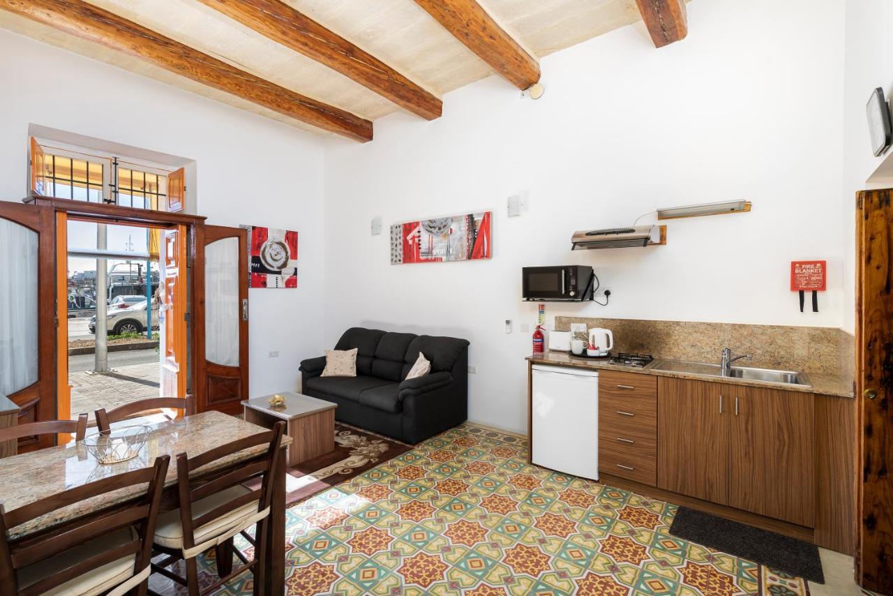Quayside Apartments Marsaxlokk Exterior photo