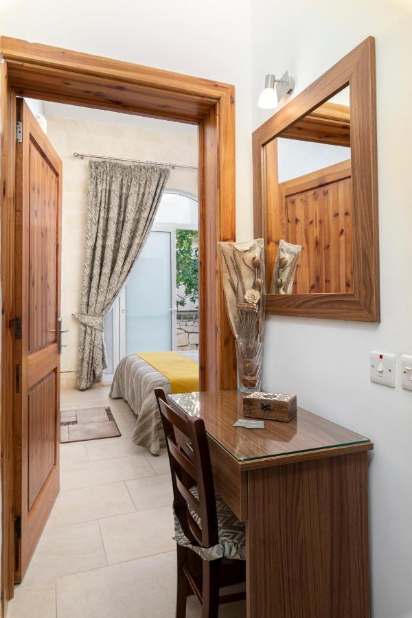 Quayside Apartments Marsaxlokk Exterior photo