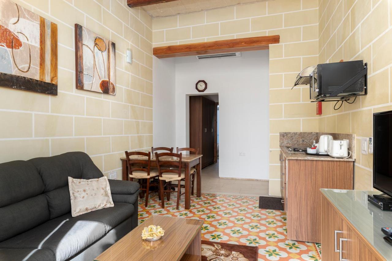 Quayside Apartments Marsaxlokk Exterior photo