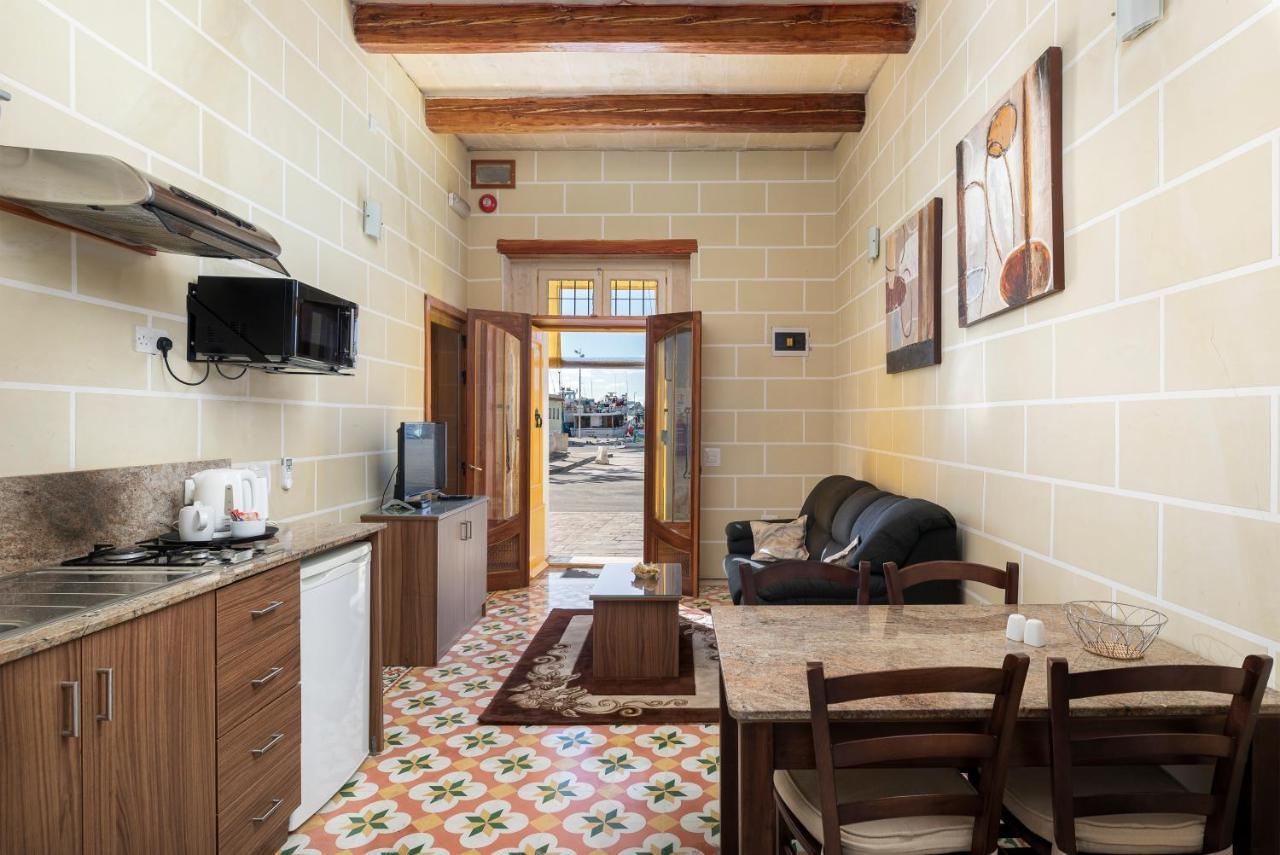 Quayside Apartments Marsaxlokk Exterior photo