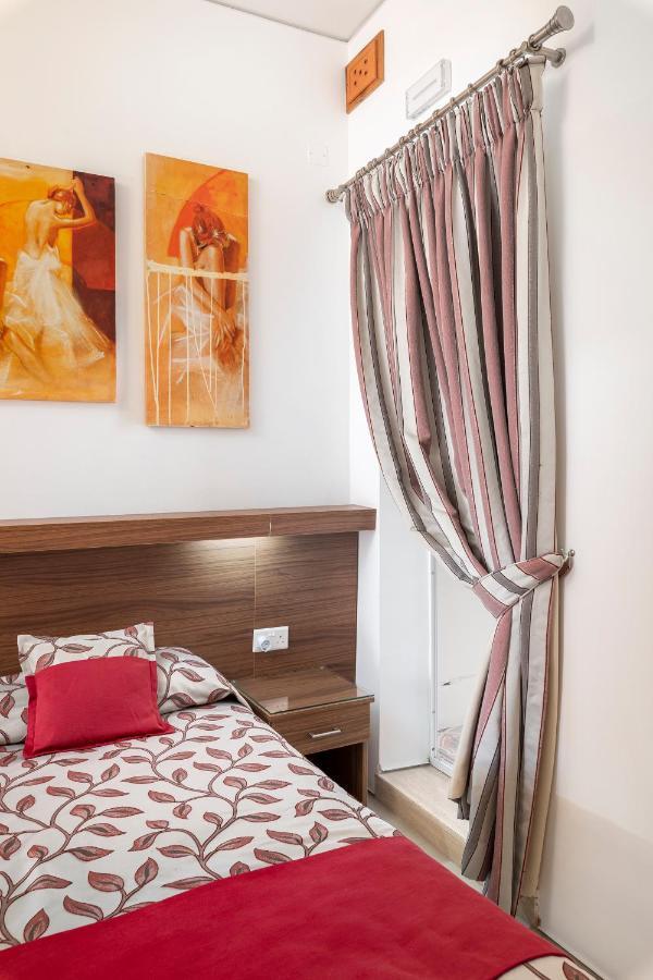 Quayside Apartments Marsaxlokk Exterior photo