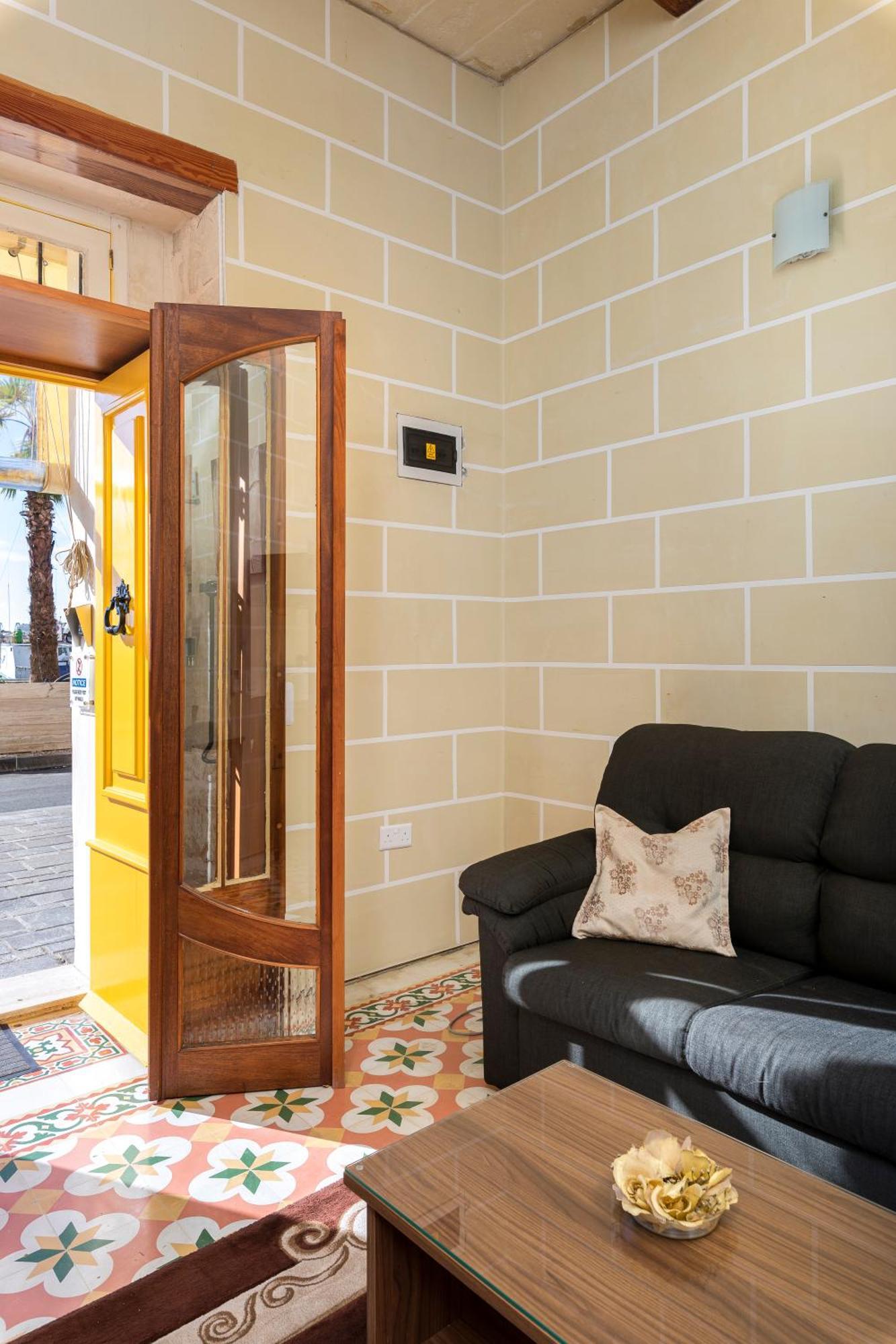 Quayside Apartments Marsaxlokk Exterior photo