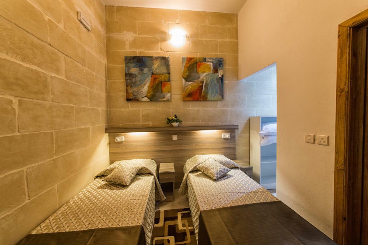 Quayside Apartments Marsaxlokk Exterior photo