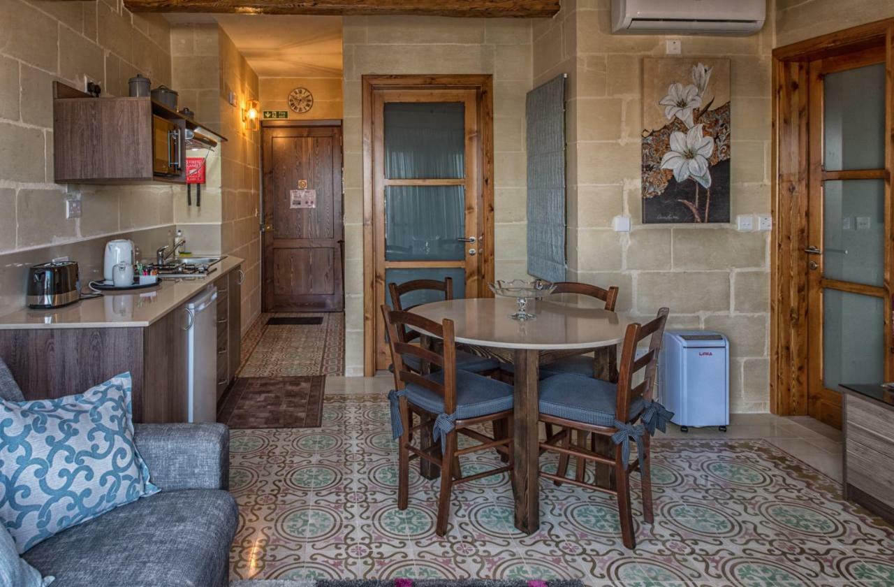 Quayside Apartments Marsaxlokk Exterior photo